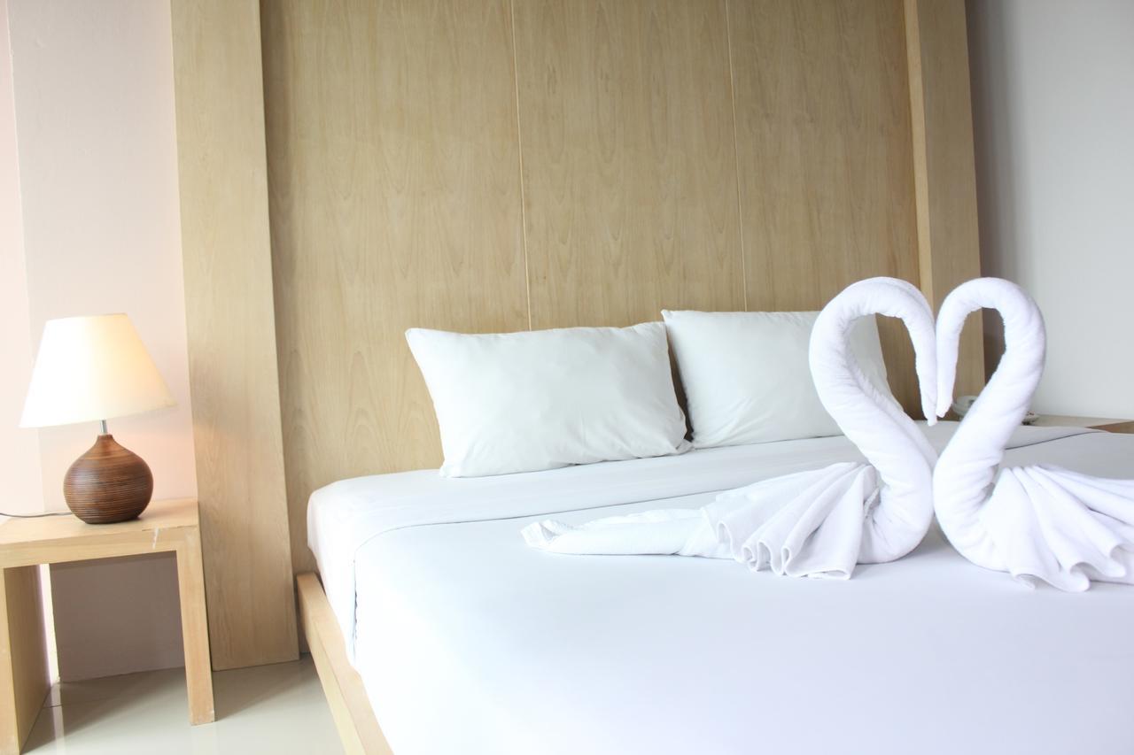 Bansabai Sabaidee Service Apartment Бангкок Екстер'єр фото