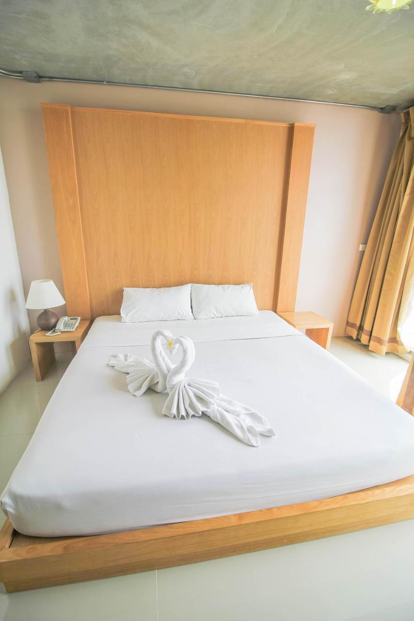 Bansabai Sabaidee Service Apartment Бангкок Екстер'єр фото