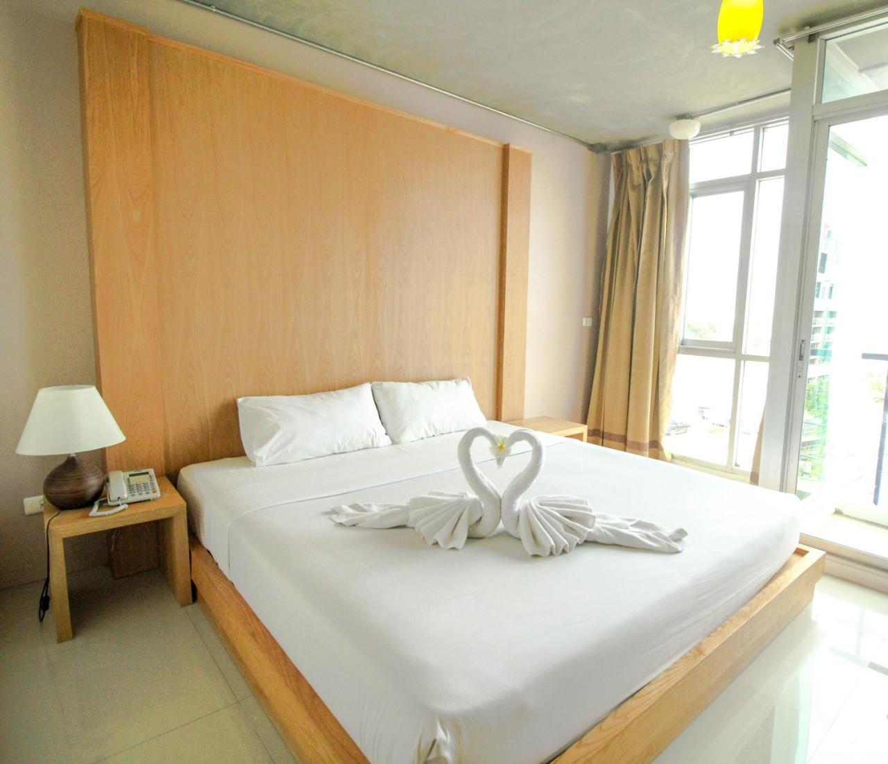 Bansabai Sabaidee Service Apartment Бангкок Екстер'єр фото