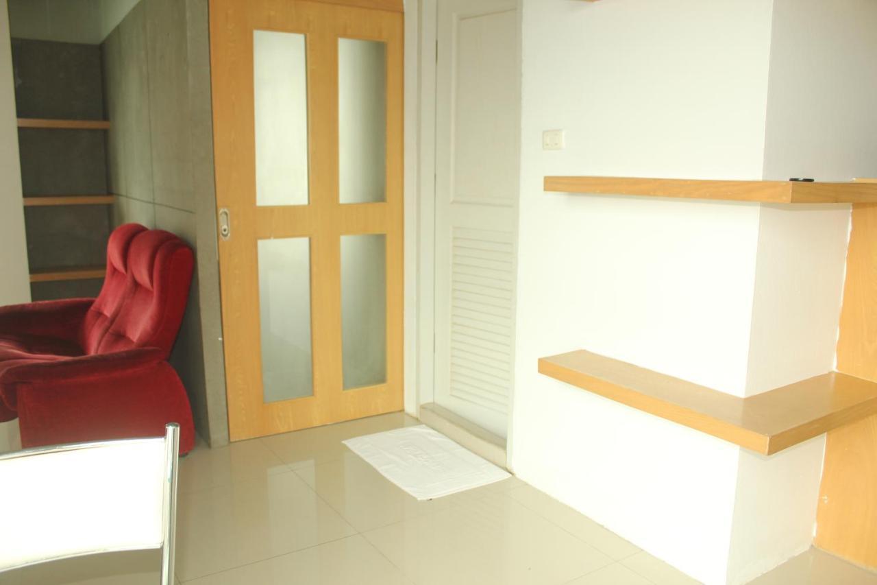 Bansabai Sabaidee Service Apartment Бангкок Екстер'єр фото